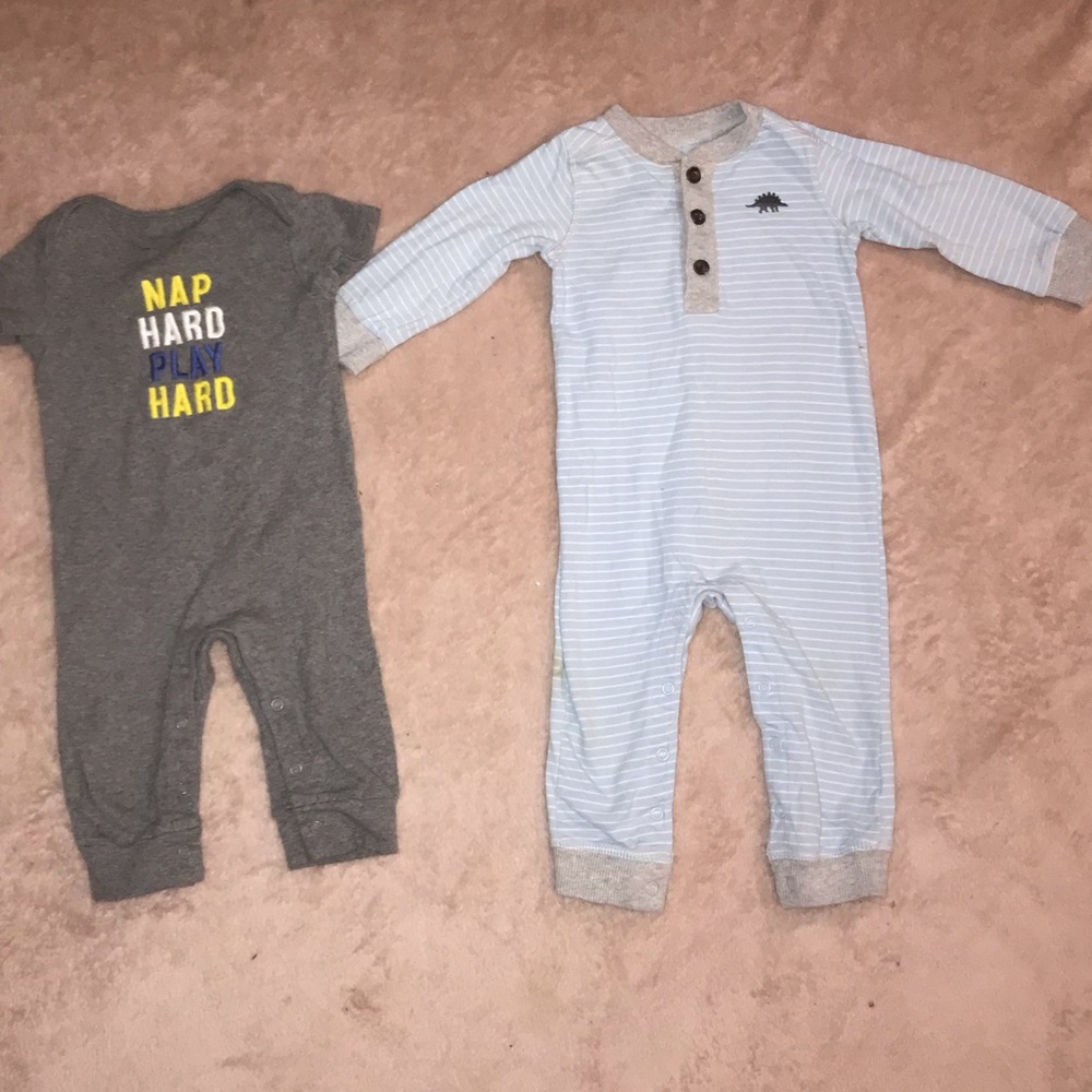 👶🏻 CARTER’S 9&12 ROMPERS 👶🏻